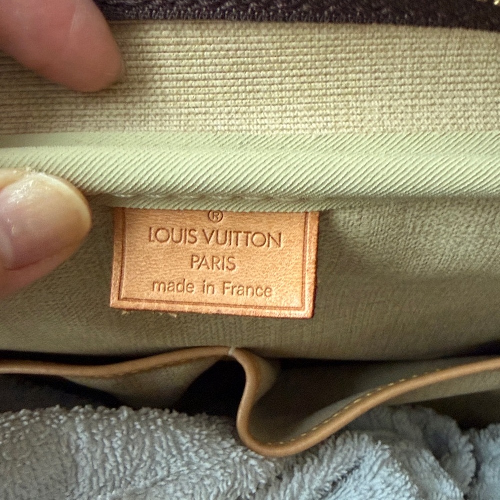 Louis Vuitton monogram deauville bag - Picture 10 of 14